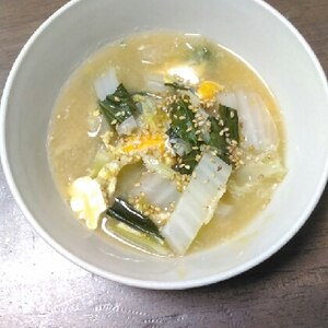 胡麻香る☆ほうれん草&白菜のかきたまスープ
